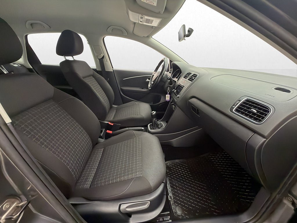 Vehicle Image 14