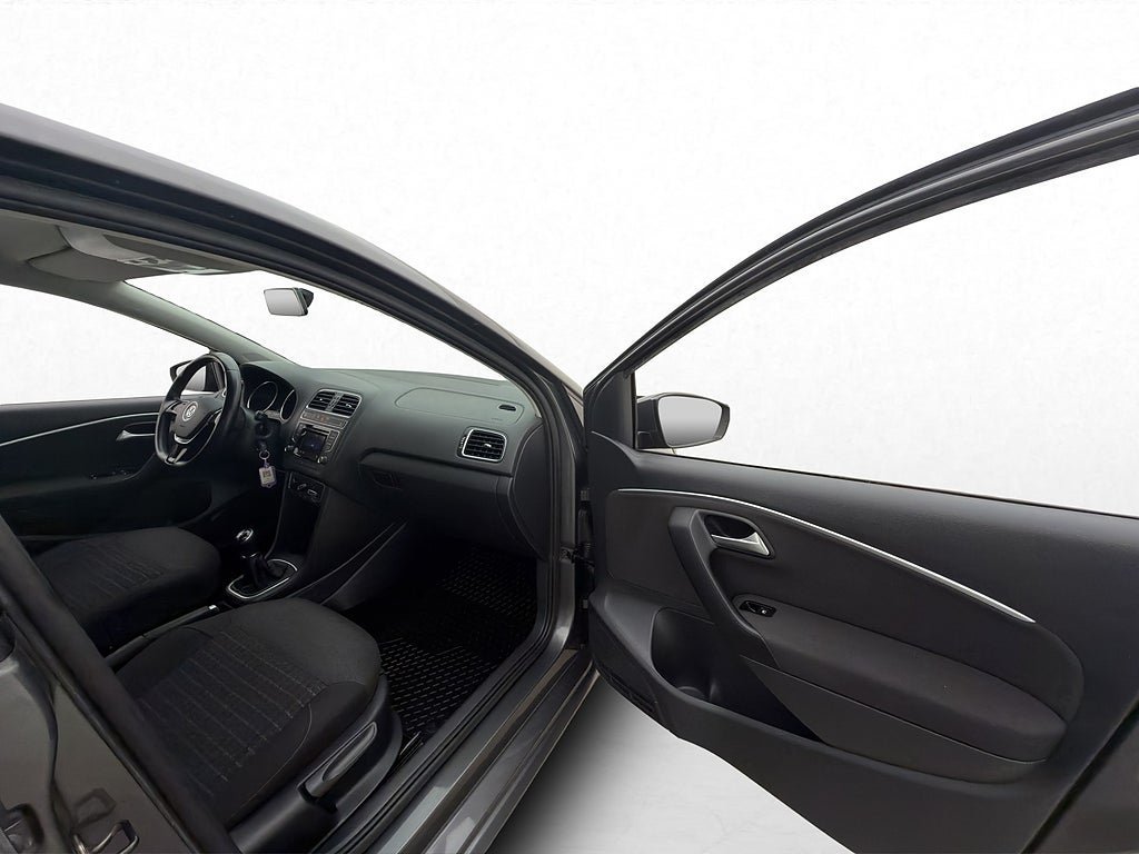Vehicle Image 15