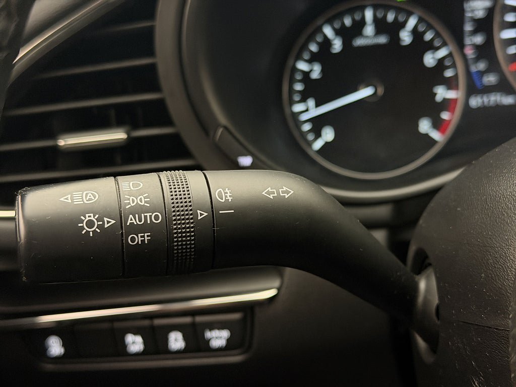 Vehicle Image 28