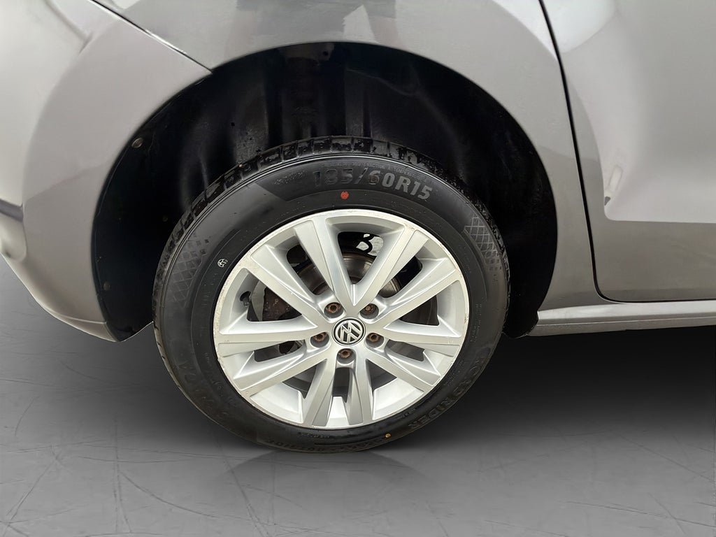 Vehicle Image 24