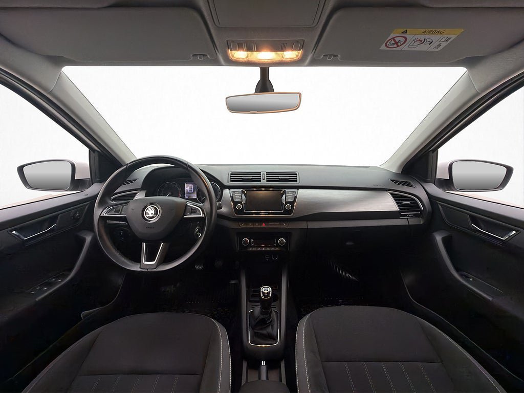 Vehicle Image 12