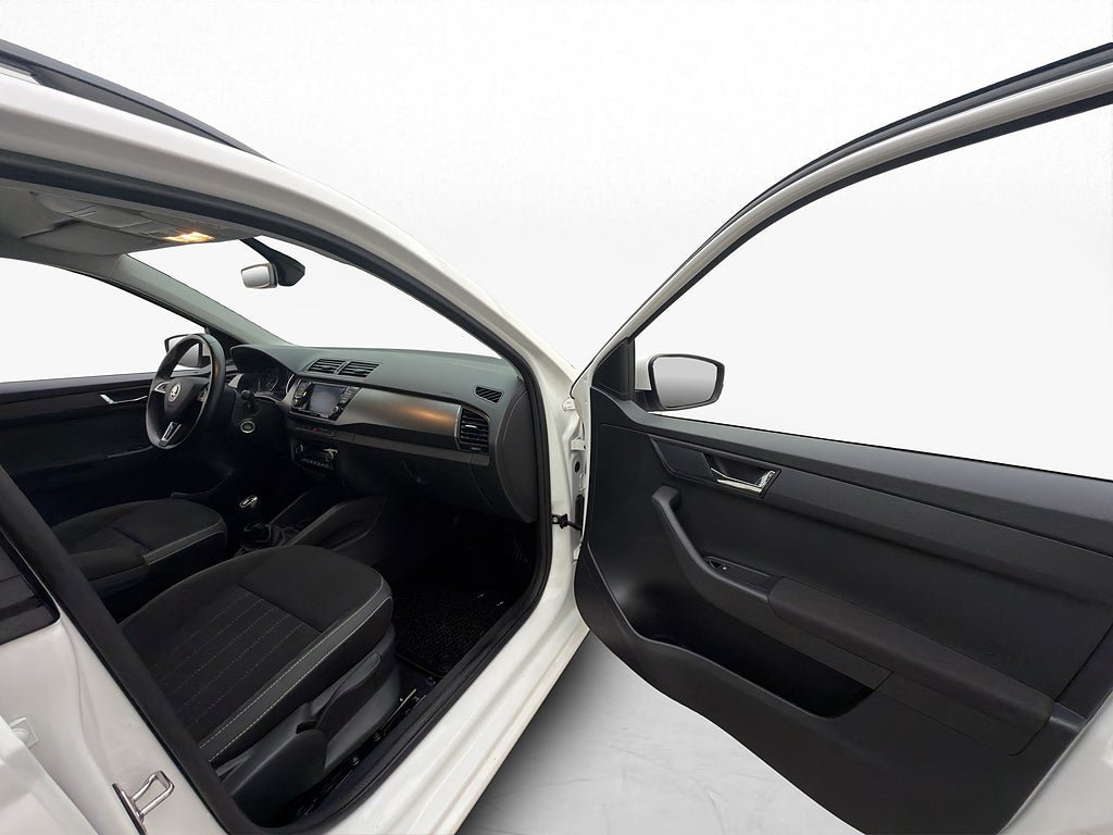 Vehicle Image 15