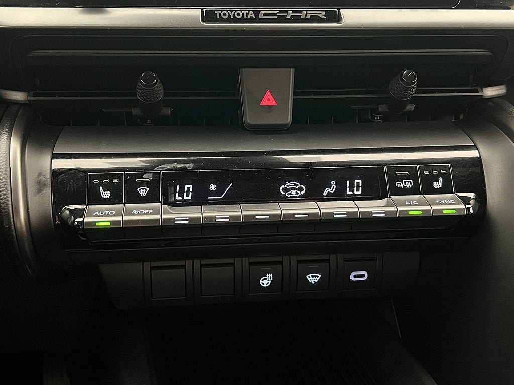 Vehicle Image 24