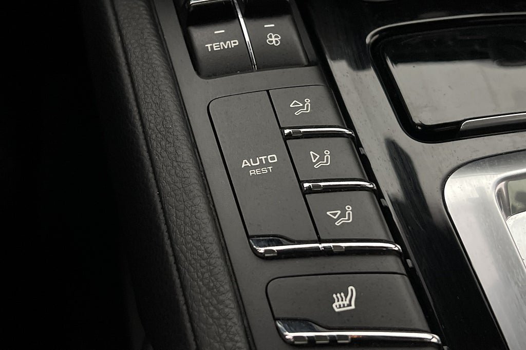 Vehicle Image 37