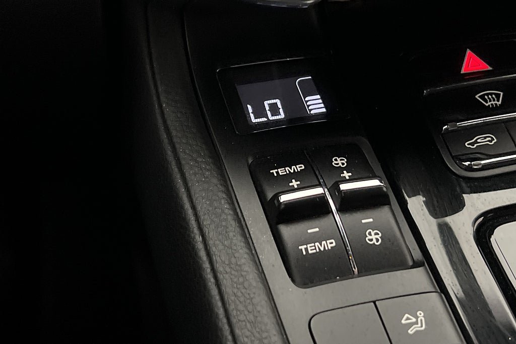 Vehicle Image 38