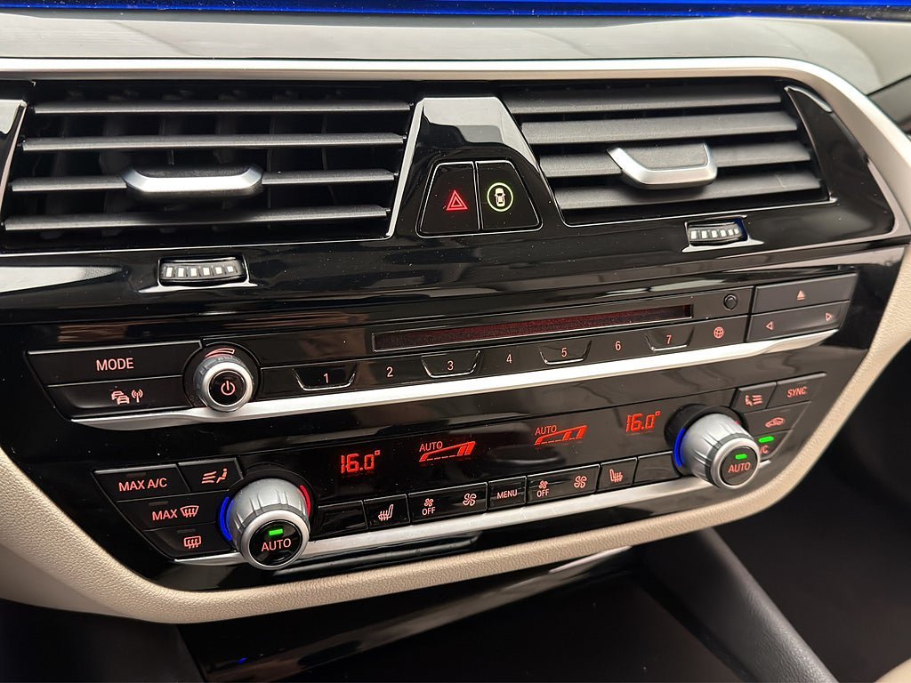Vehicle Image 27
