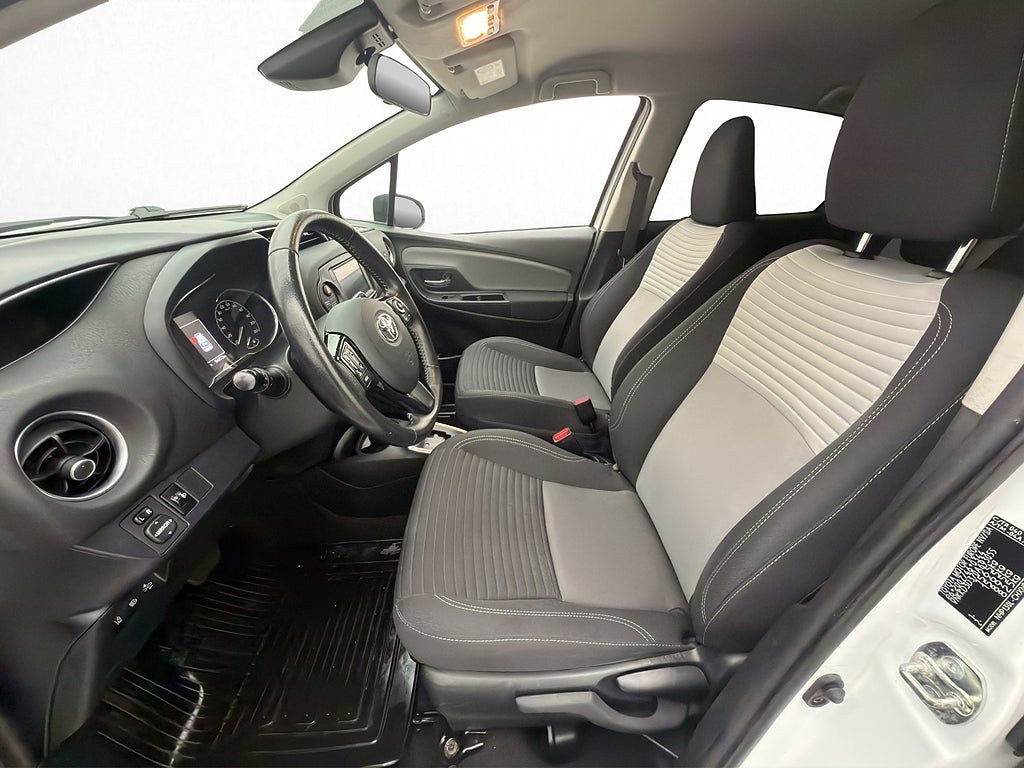 Vehicle Image 30