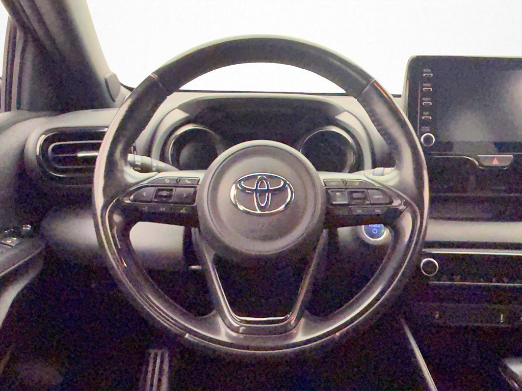 Vehicle Image 12