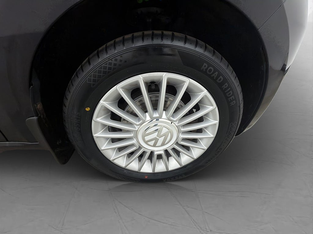Vehicle Image 25