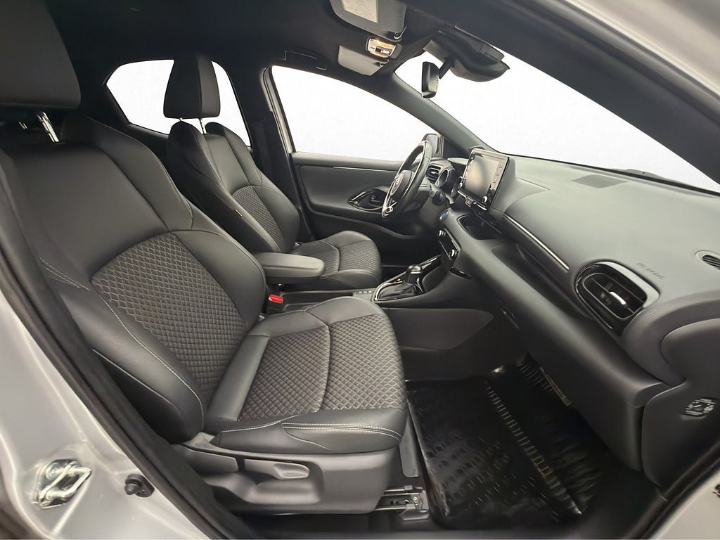 Vehicle Image 23