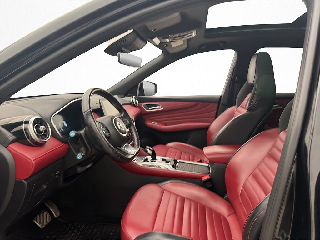 Vehicle Image 12