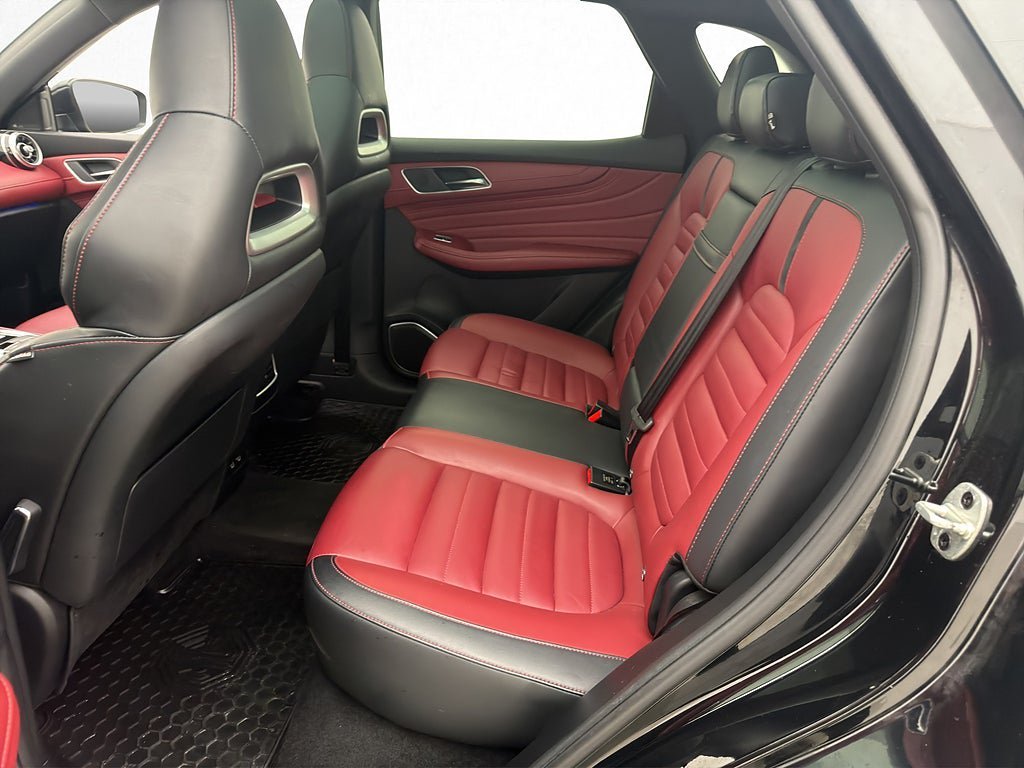 Vehicle Image 17