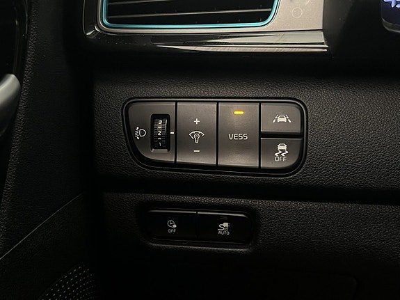 Vehicle Image 27