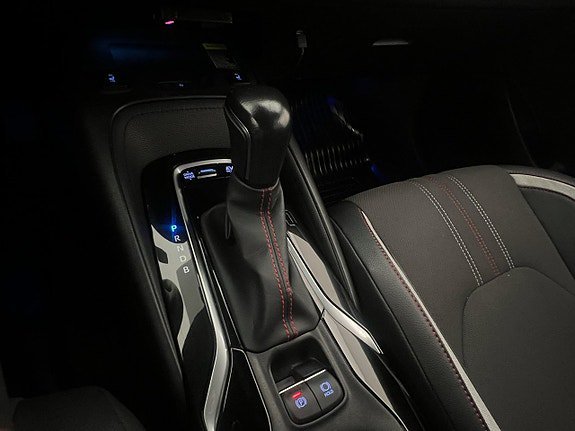 Vehicle Image 24