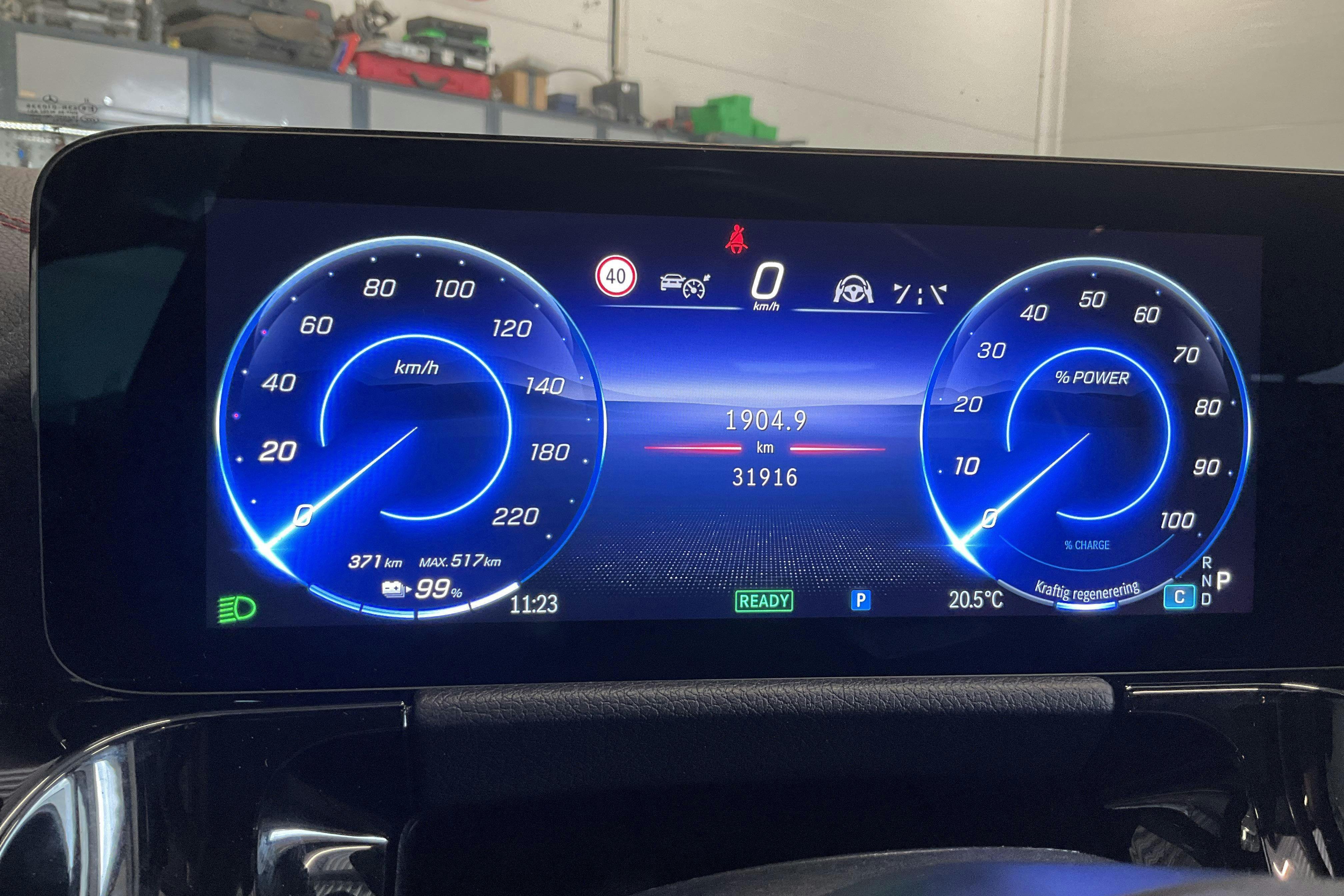 Vehicle Image 11