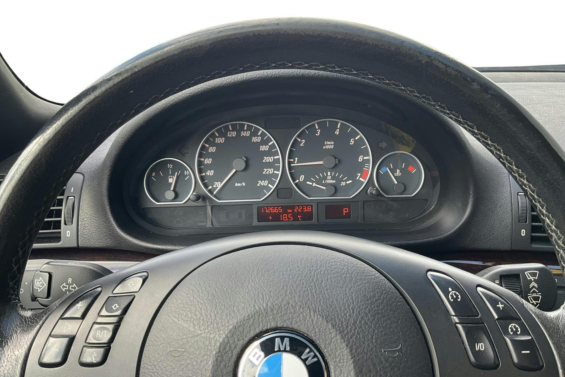 Vehicle Image 22