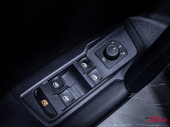 Vehicle Image 29
