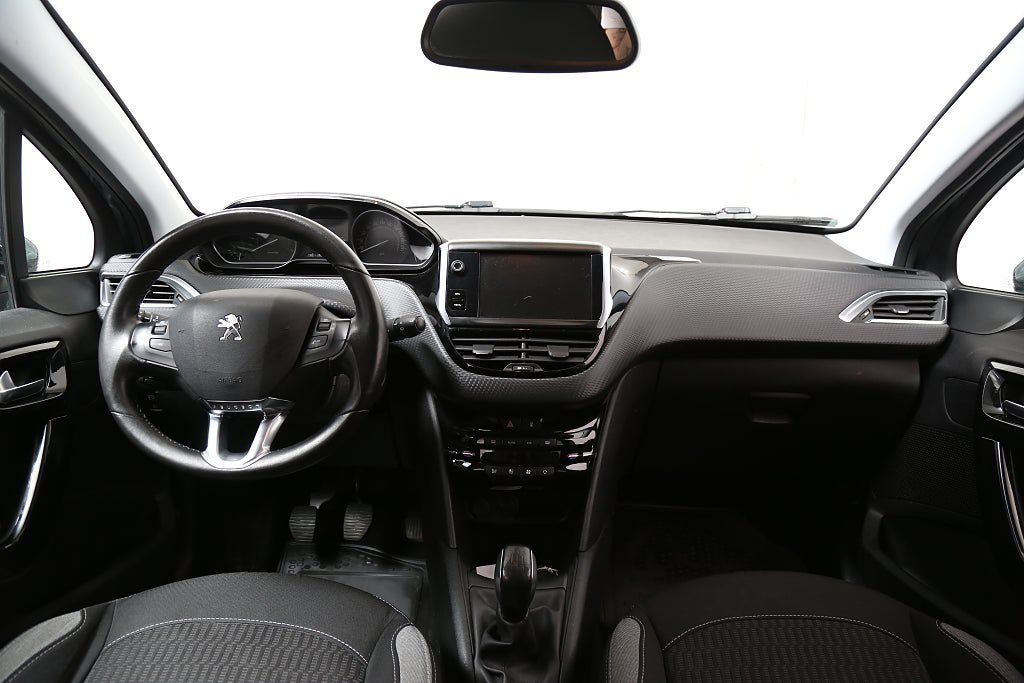 Vehicle Image 17