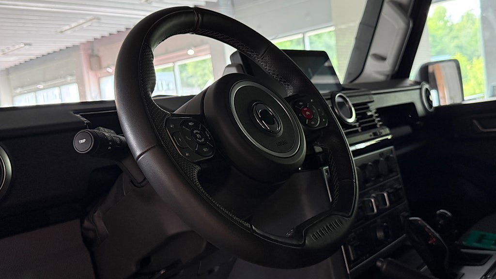 Vehicle Image 4