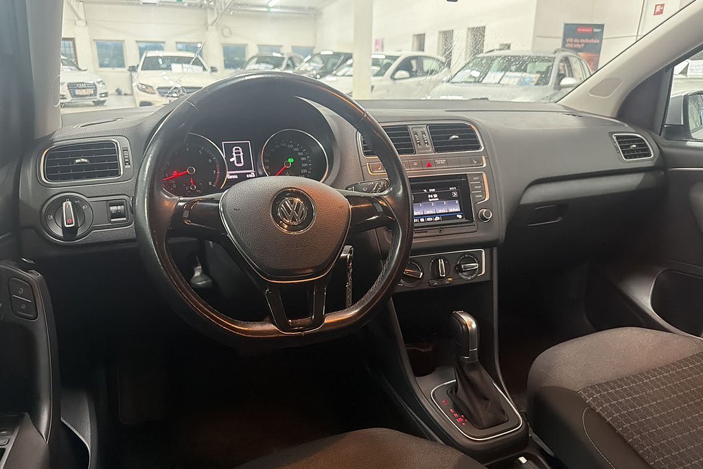Vehicle Image 9