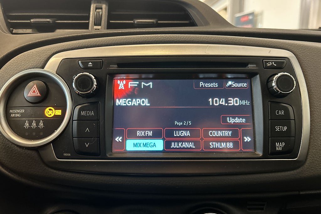 Vehicle Image 17