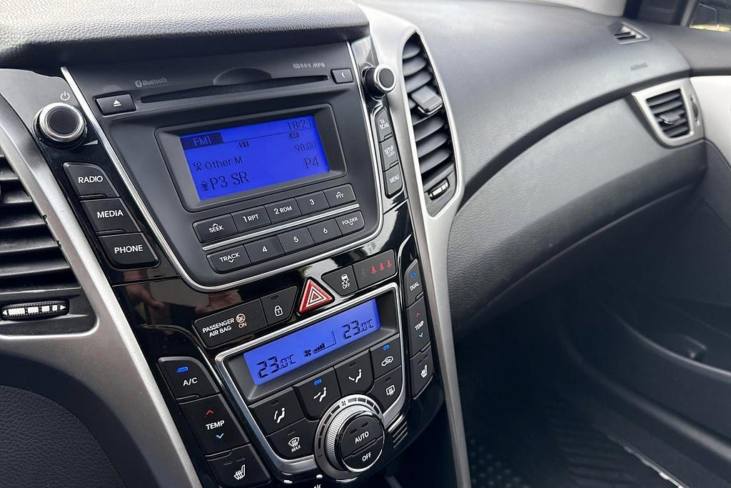 Vehicle Image 18
