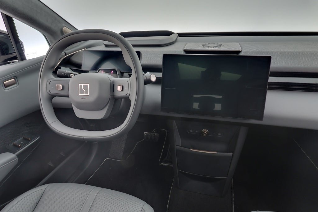 Vehicle Image 15
