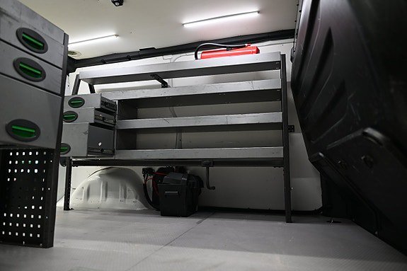 Vehicle Image 12