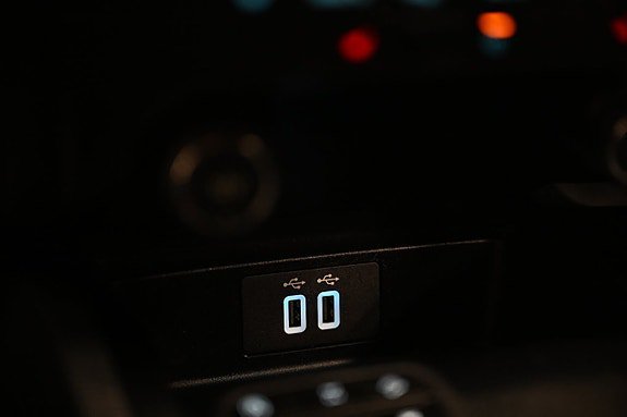 Vehicle Image 24