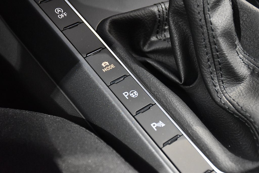 Vehicle Image 23