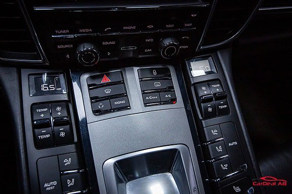 Vehicle Image 26