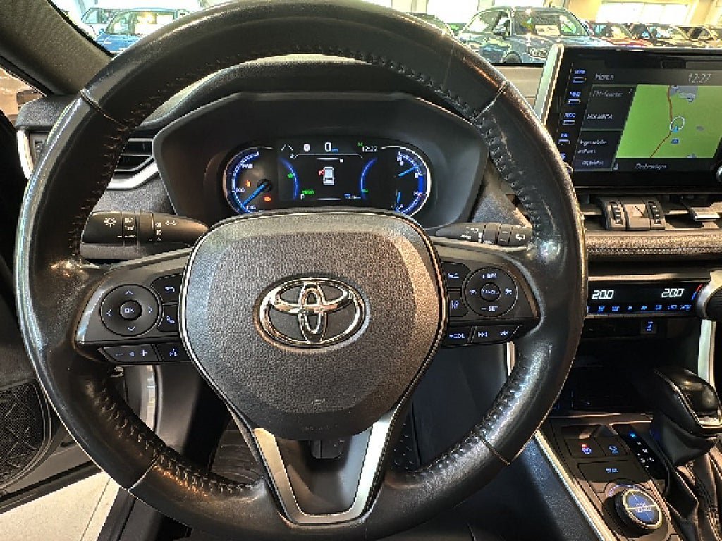 Vehicle Image 15