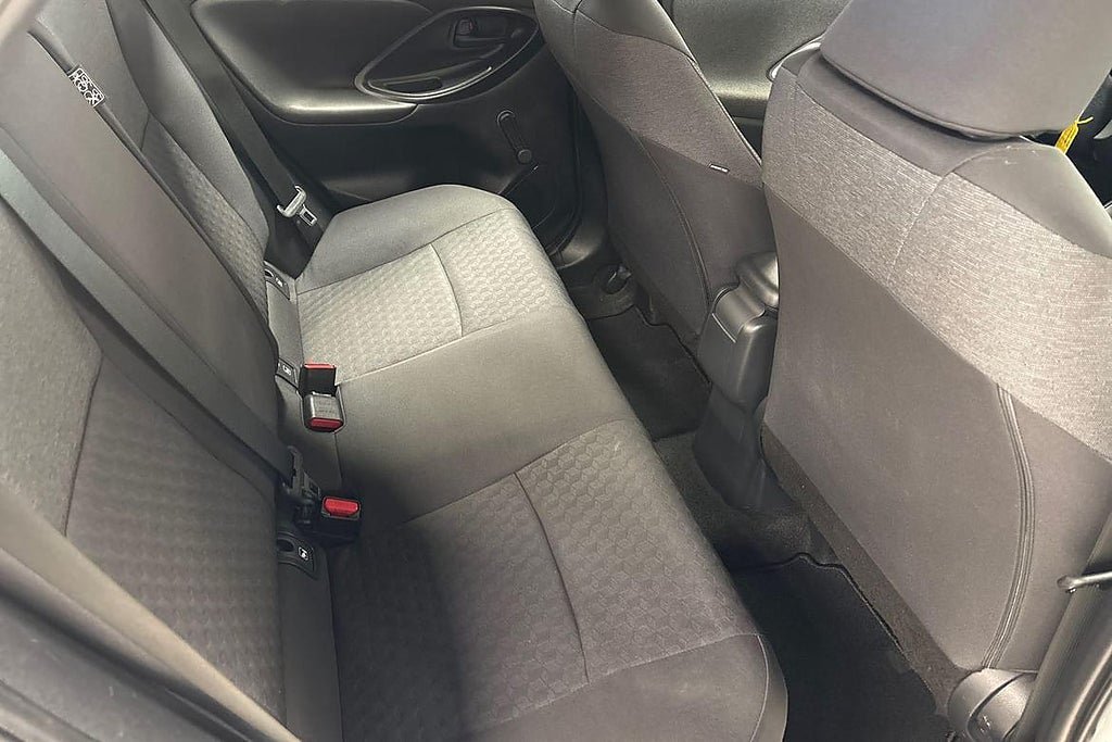 Vehicle Image 9