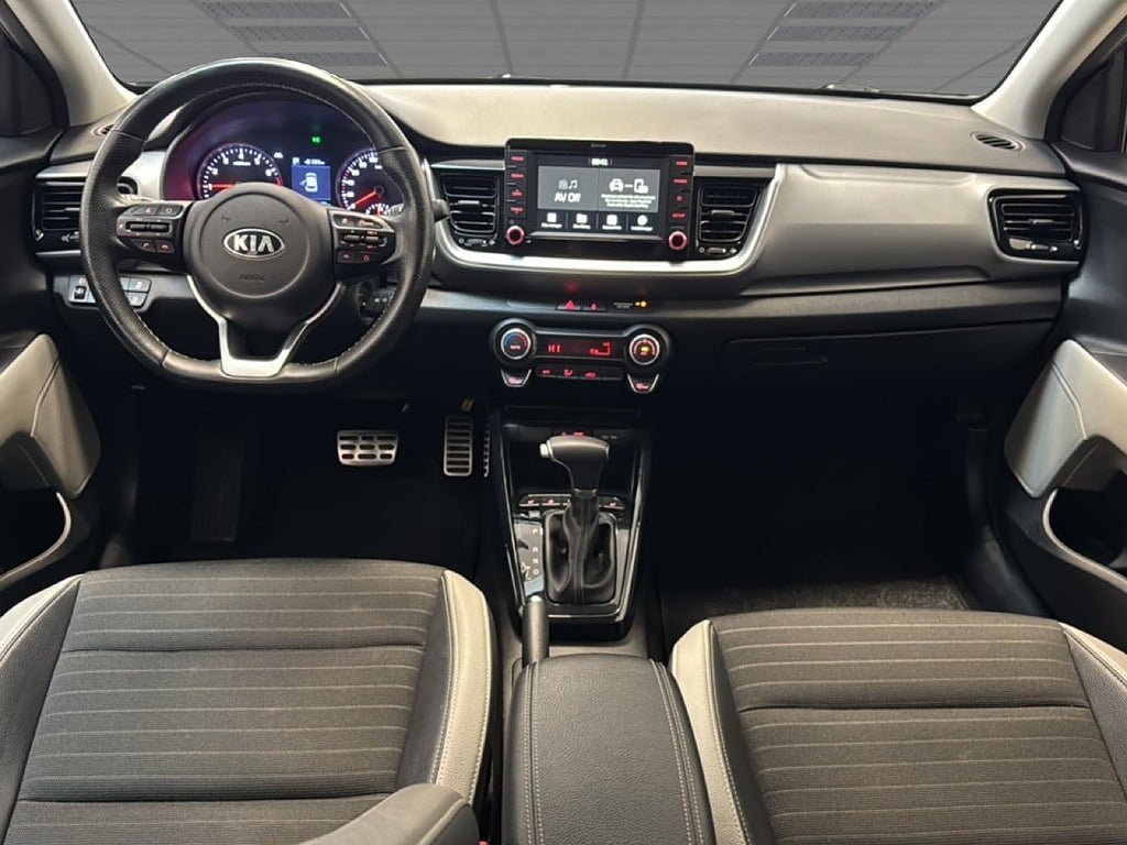 Vehicle Image 7
