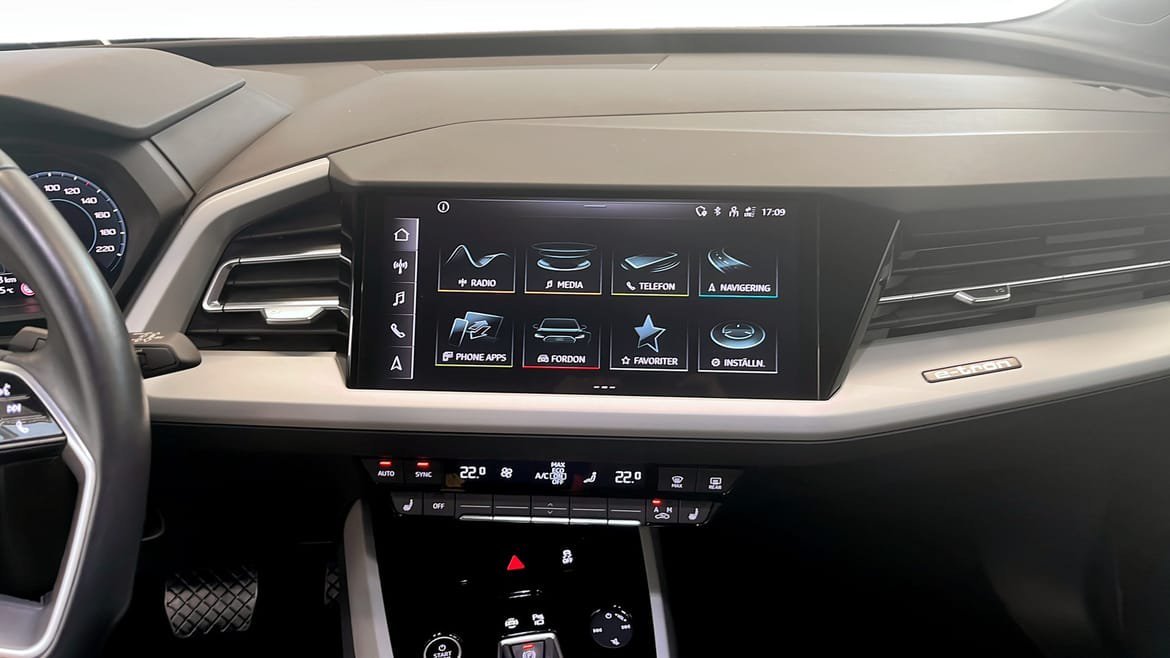 Vehicle Image 9