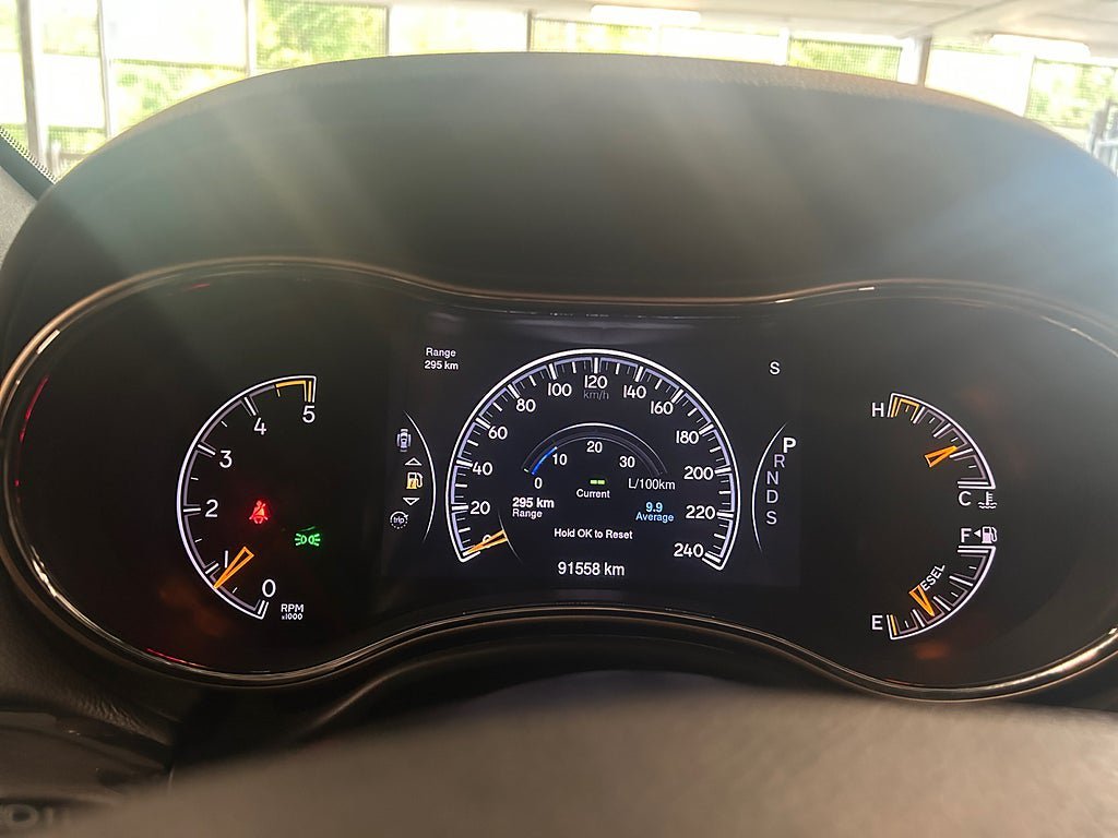 Vehicle Image 16