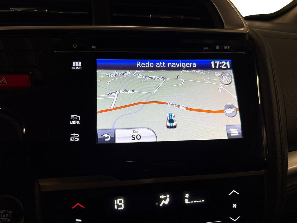 Vehicle Image 17
