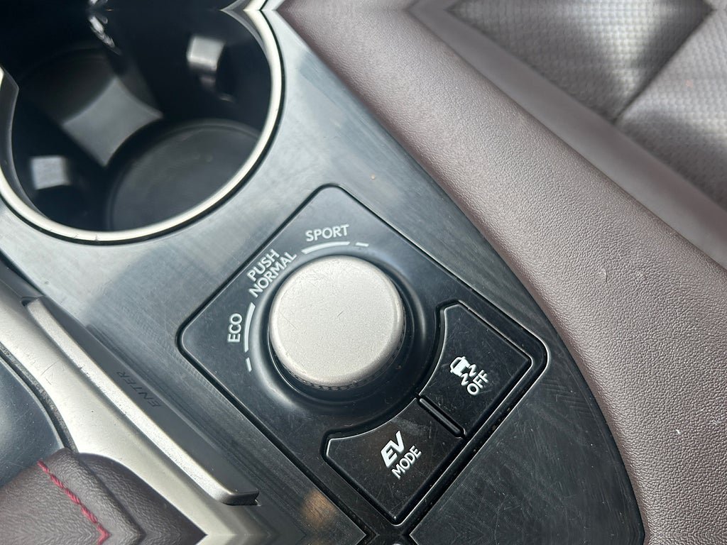 Vehicle Image 24