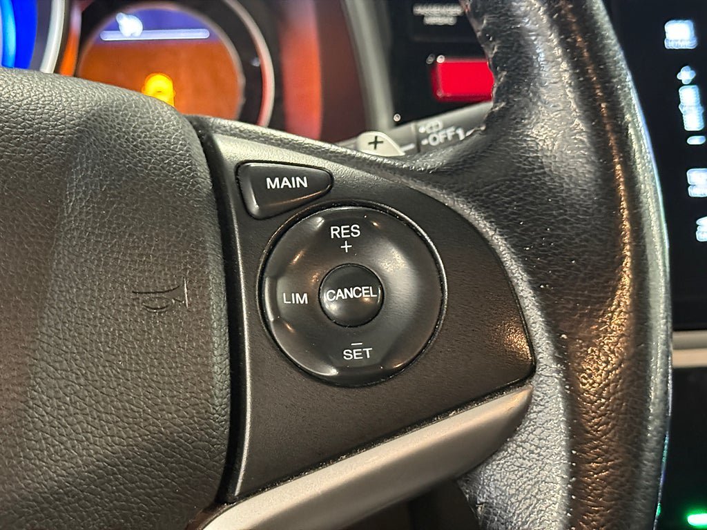 Vehicle Image 23