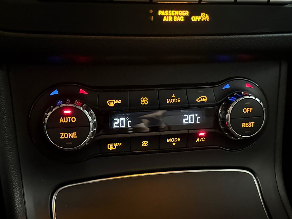 Vehicle Image 19