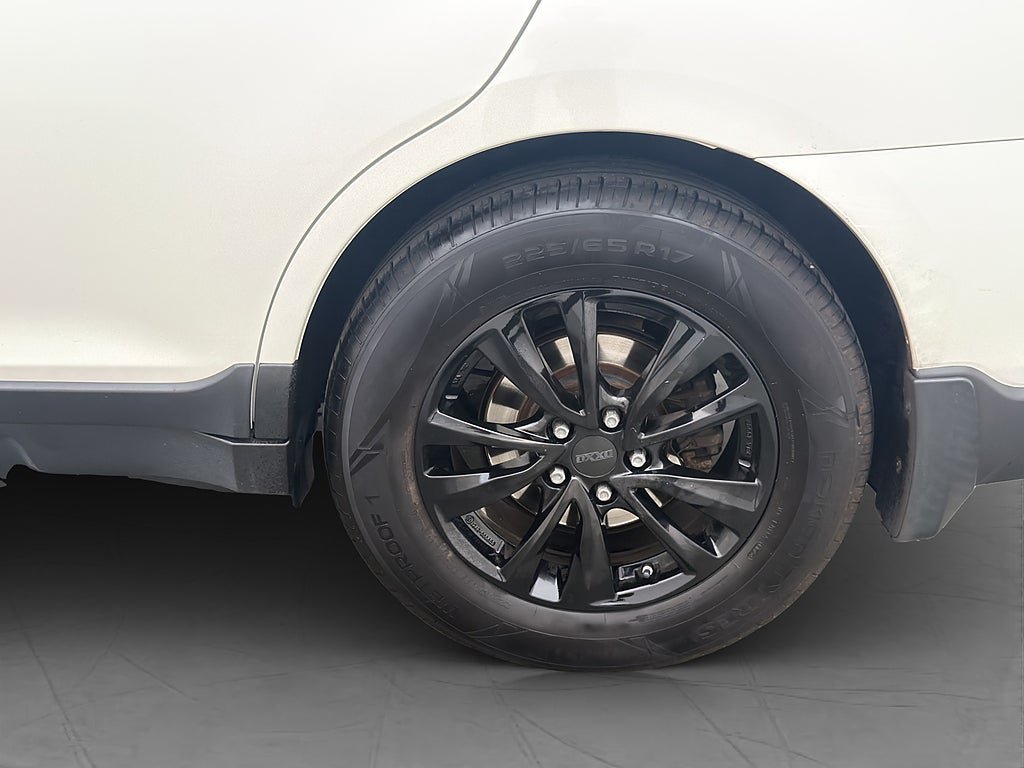 Vehicle Image 23