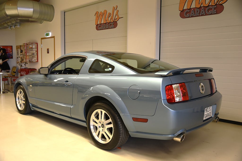 Vehicle Image 6