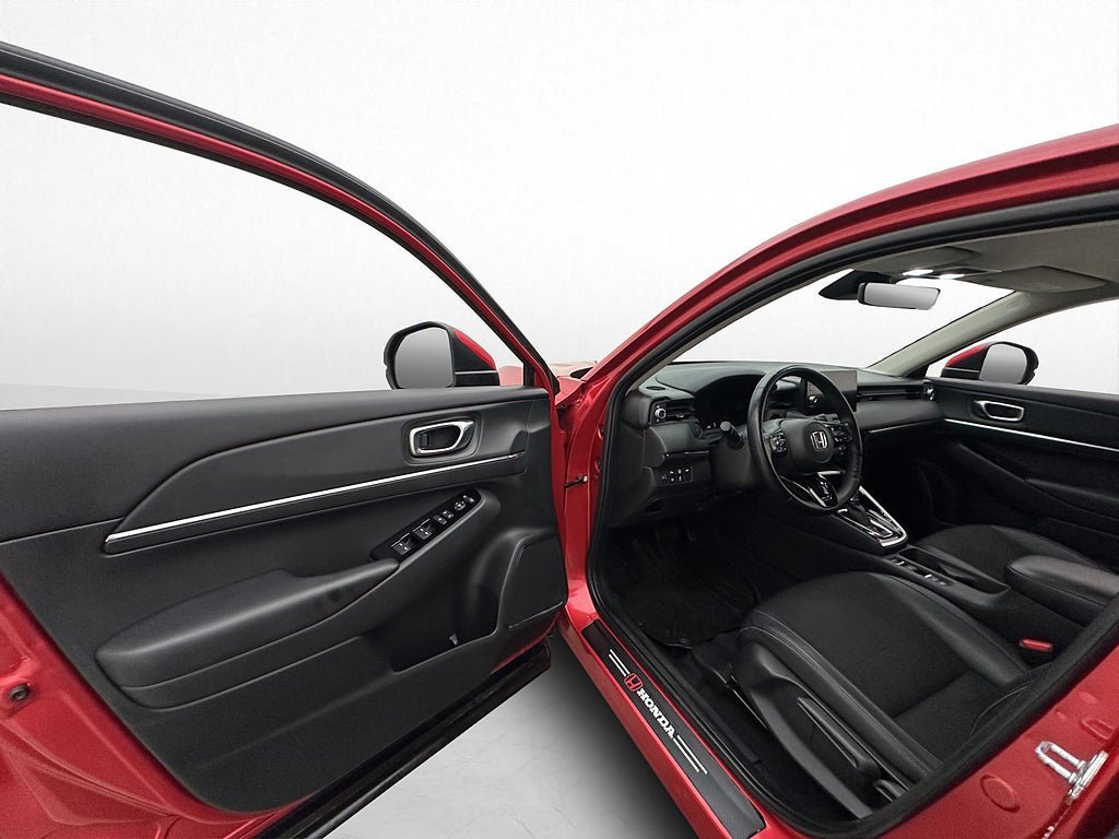 Vehicle Image 13