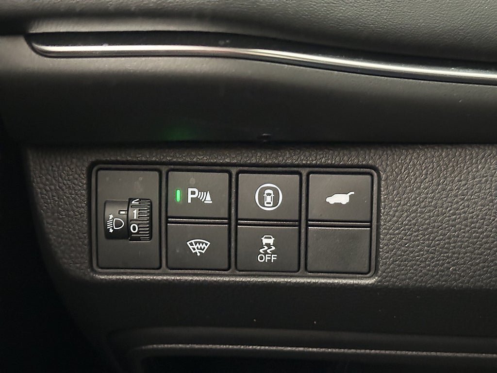 Vehicle Image 16
