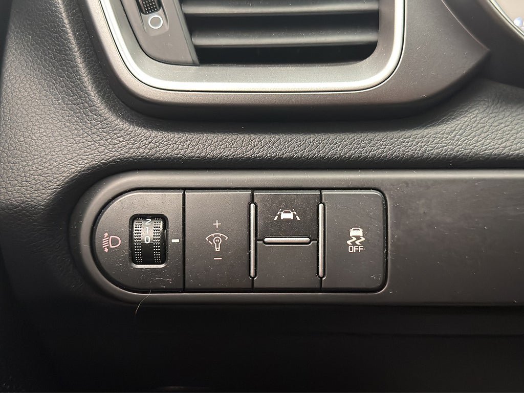 Vehicle Image 26