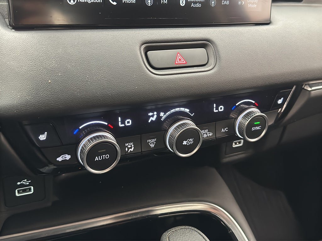 Vehicle Image 24