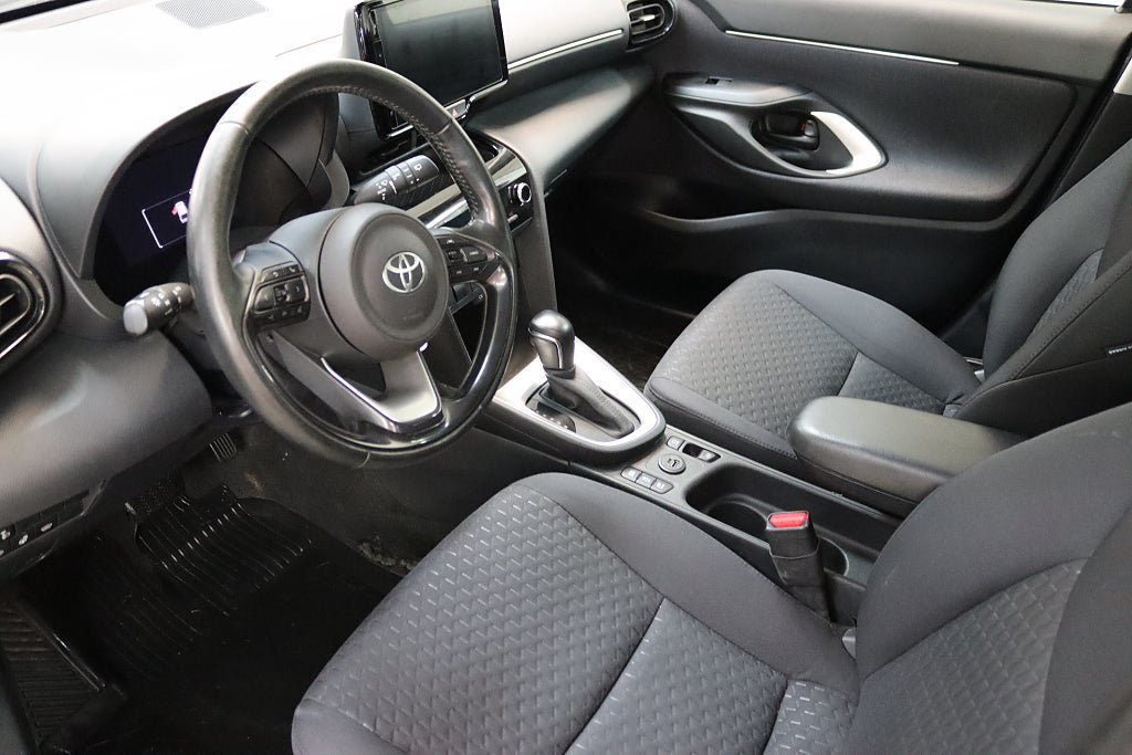 Vehicle Image 10