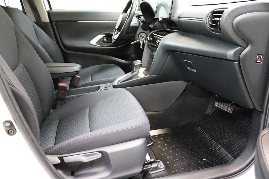 Vehicle Image 12