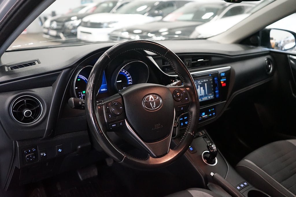 Vehicle Image 11