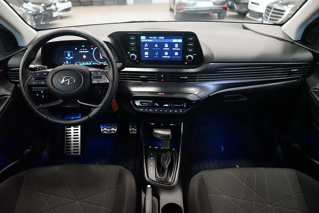 Vehicle Image 11